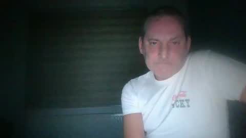 Snapshot of womanadorer chatting on 01.01.25 DrippinandCum... online show from 01.01.25