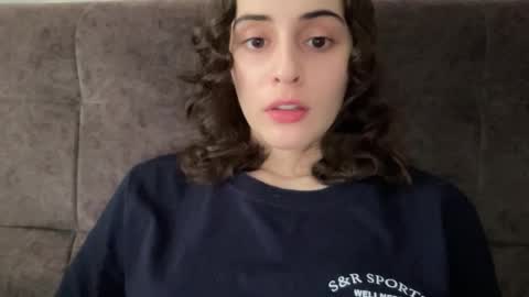 Snapshot of wonderland_stia chatting on 10.06.25 Stia online show from 10.06.25