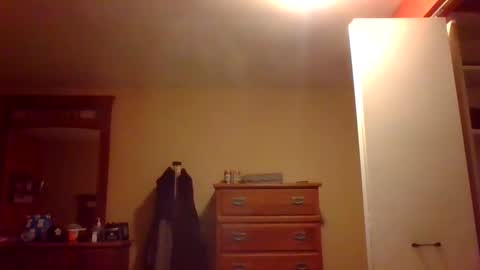 Snapshot of woodeee77 chatting on 12.26.24 woodeee77 online show from 12.26.24