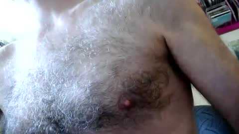 Snapshot of woodiesays chatting on 09.22.25 WoodieSays online show from 09.22.25