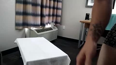 Snapshot of woodson5432 chatting on 09.24.25 LongNThrobbn online show from 09.24.25