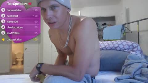 Snapshot of woodson5432 chatting on 11.06.25 LongNThrobbn online show from 11.06.25