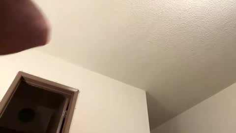 woof_wolf37 online show from 10.30.25