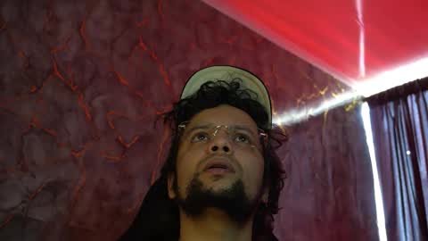 Snapshot of woondeer17 chatting on 02.14.26 Woondeer online show from 02.14.26