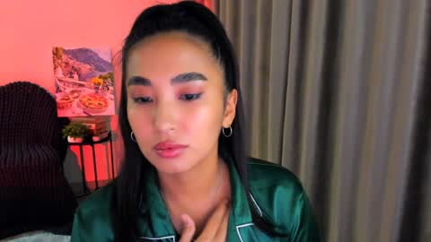 dudetta Kim online show from 01.30.25