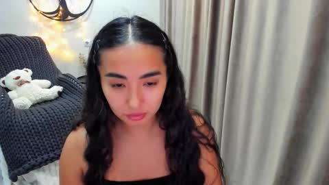 dudetta Kim online show from 11.30.25