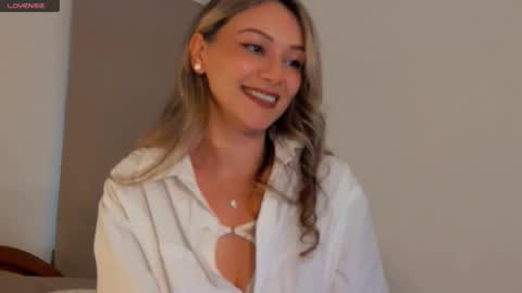 Snapshot of worldsbaby chatting on 02.11.26 worldsbaby online show from 02.11.26