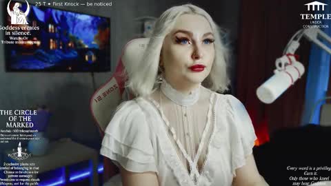 Snapshot of wounded_goddess chatting on 10.24.25 Goddess Sophy online show from 10.24.25