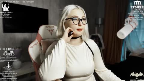 Snapshot of wounded_goddess chatting on 10.29.25 Goddess Sophy online show from 10.29.25