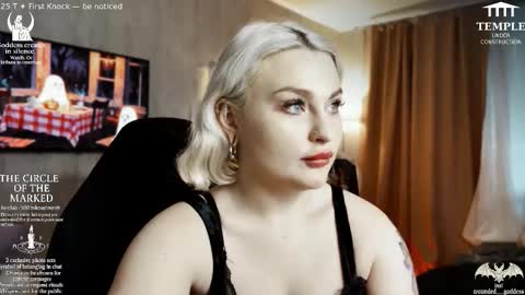 Snapshot of wounded_goddess chatting on 10.31.25 Goddess Sophy online show from 10.31.25