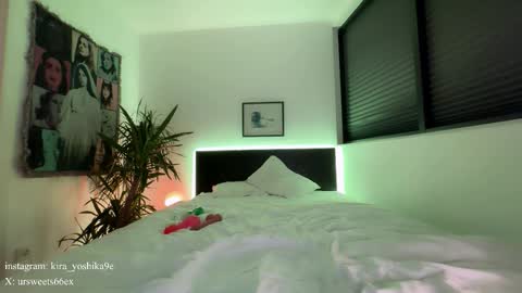 Snapshot of wow_lover chatting on 10.22.25 Glen online show from 10.22.25