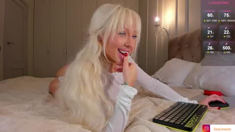 Liza online show from 12.23.24