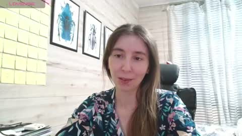 Snapshot of wow_porno_ chatting on 07.17.26 Anna online show from 07.17.26