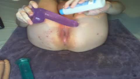 Snapshot of wowgape chatting on 12.22.24 Butt Slut online show from 12.22.24