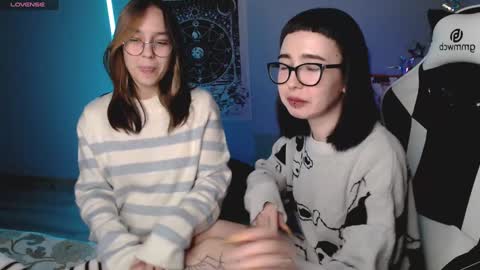 Snapshot of wrong_honey chatting on 12.01.24 Julia and Amelia online show from 12.01.24