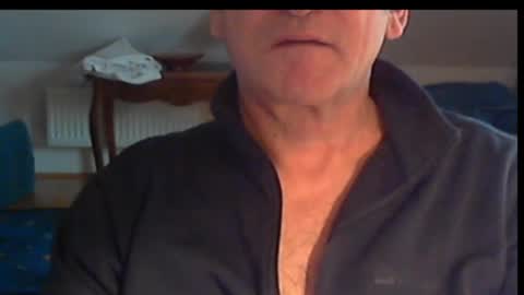 Snapshot of wuki123 chatting on 02.12.25 Wuki online show from 02.12.25