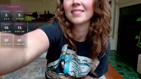 Snapshot of wutangwendy chatting on 05.28.26 wutangwendy online show from 05.28.26