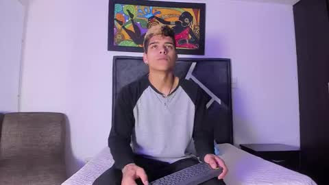 wyatt online show from 10.08.25