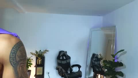 wyatt online show from 10.03.25