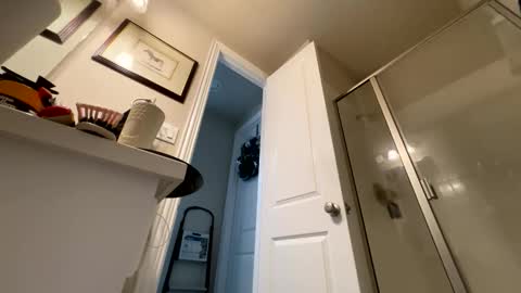 Snapshot of wynterheat chatting on 10.28.25 Wynter Heat online show from 10.28.25