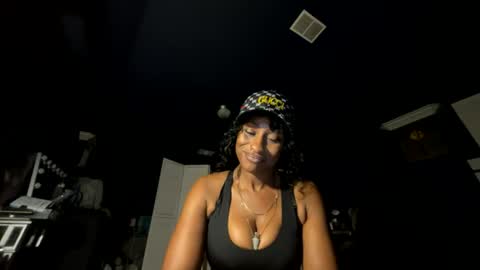 Snapshot of wynterheat chatting on 07.07.26 Wynter Heat online show from 07.07.26