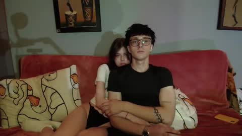 Snapshot of x_files_t chatting on 09.27.25 Philipp and Este online show from 09.27.25