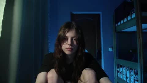 Snapshot of x_files_t chatting on 10.11.25 Philipp and Este online show from 10.11.25