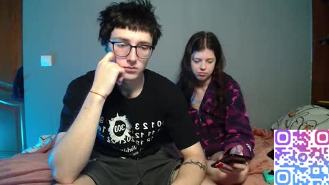 Philipp and Este online show from 11.19.25