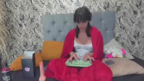  Veronica  online show from 01.29.25