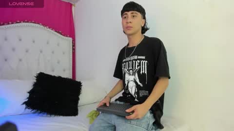 Snapshot of xaandergrey chatting on 11.07.25 xaanderGrey online show from 11.07.25