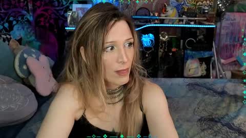 Snapshot of xaevynne chatting on 06.06.26 Xaevynne Sometimes Milla Milla The Cute as a Buttom Brunette online show from 06.06.26