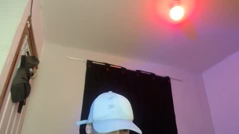 Snapshot of xalejo_max chatting on 10.08.25 xalejo_max online show from 10.08.25