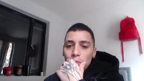 Snapshot of xalejo_max chatting on 10.17.25 xalejo_max online show from 10.17.25