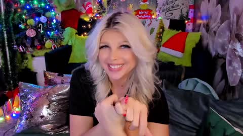 sooo hey im Sperm Mystik from Fuckistan i want you full my all holes bcs i have penis fever online show from 12.22.24