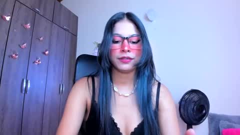 XALLYSONX online show from 01.07.25