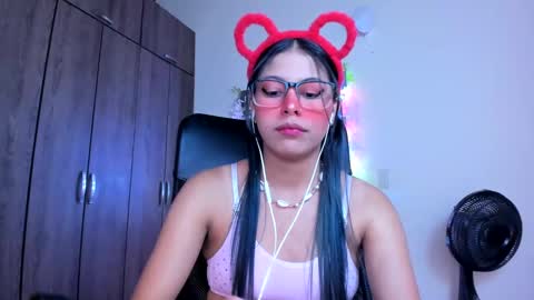 XALLYSONX online show from 01.11.25