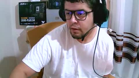 Snapshot of xander717742 chatting on 10.03.25 arab bigdick online show from 10.03.25