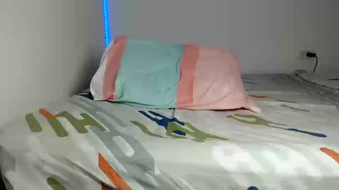 Snapshot of xander743 chatting on 10.15.25 Xander online show from 10.15.25