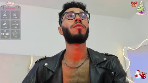 Snapshot of xander_tay chatting on 12.21.24 ISSANDER online show from 12.21.24