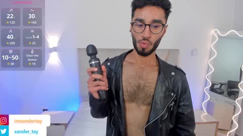 Snapshot of xander_tay chatting on 01.22.25 ISSANDER online show from 01.22.25