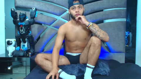 Snapshot of xanderstone00 chatting on 06.23.26 Xanderstone online show from 06.23.26