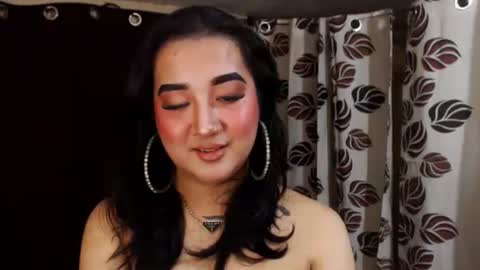Nira   NOT INTO CHEAP GUYS  online show from 01.06.25