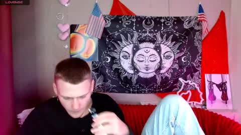 xavier_night81 online show from 10.16.25