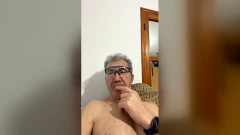 Snapshot of xaxi3 chatting on 02.16.26 xaxi3 online show from 02.16.26