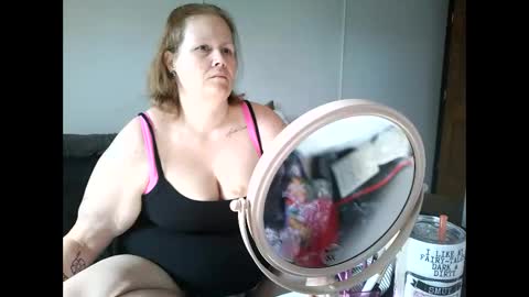 Snapshot of xbeautifulxliex chatting on 04.21.26 xbeautifulxliex online show from 04.21.26