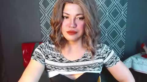 Snapshot of xcalisthra_69x chatting on 10.11.25 Godess  Lucy online show from 10.11.25