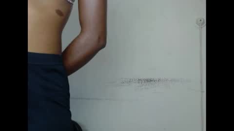 Snapshot of xcreamypussy chatting on 12.25.24 xcreamypussy online show from 12.25.24