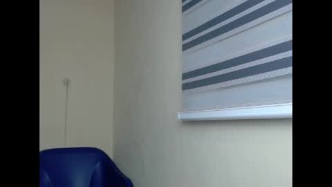 Snapshot of xcreamypussy chatting on 01.08.25 xcreamypussy online show from 01.08.25