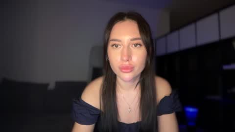 XCuteXbunny online show from 11.02.25