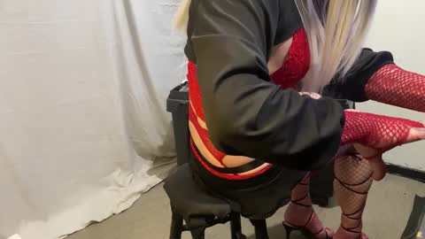Snapshot of xdresserwithass588292 chatting on 02.15.25 xdresserwithass online show from 02.15.25